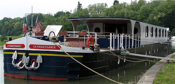 CRUCEROS FLUVIALES CANALES DE FRANCIA CANAL DE BRIARE CANAL DU LOING CRUCEROS FAMILIA CRUCEROS LA RENAISSANCE CRUCEROS OFERTA CRUCEROS BARCAZA DE LUJO CRUCEROS EN FAMILIA CRUCEROS EN GRUPO CRUCEROS CON AMIGOS CRUCEROS BORGOÑA